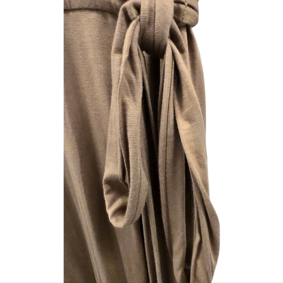 NWT Anthropologie Wrap Maxi Dress Taupe Brown Stretch Knit Chic streetwear SZ M - Picture 10 of 16